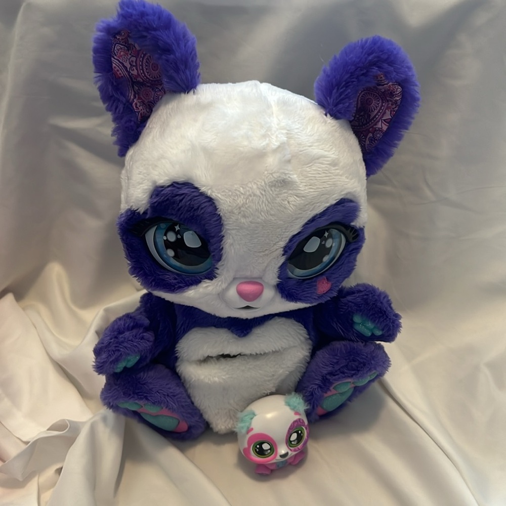 Peek-A-Roo Panda-Roo Animated Plush with Games, Soundz, and Actions - Picture 3 of 3